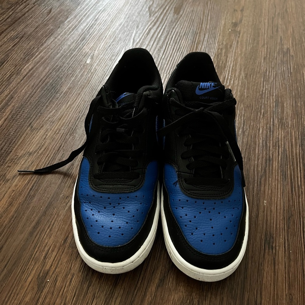 Mens Nike size 8